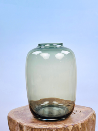 Vase the World |  Kara vaas "Grey" | ⌀25xH35cm